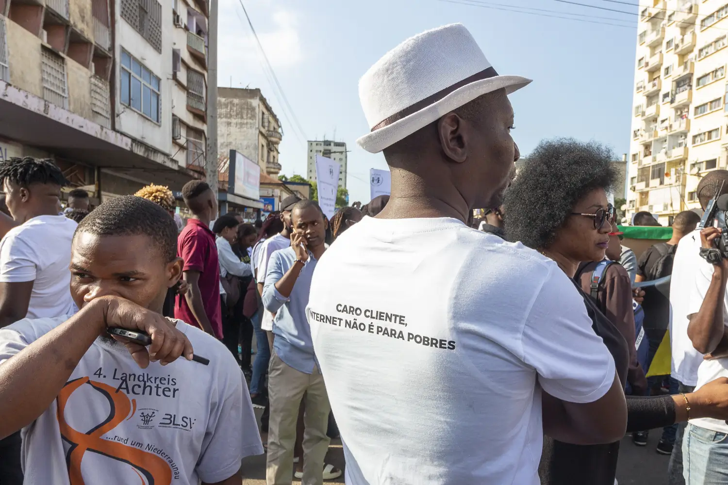Caro cliente, Internet não é para pobres